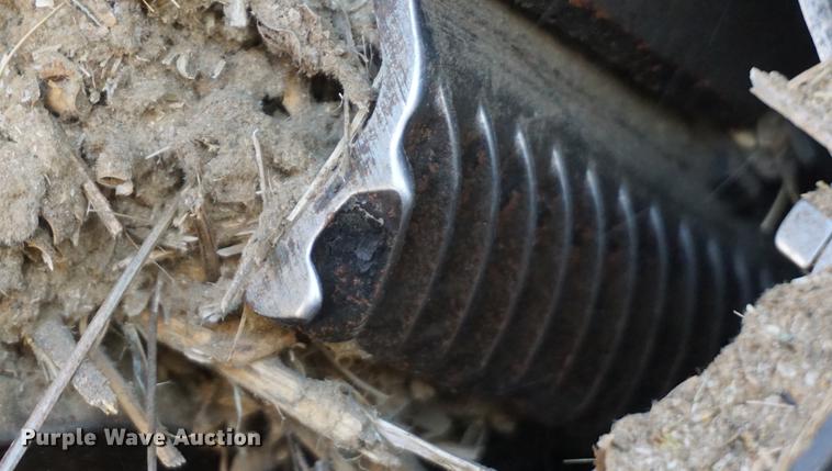 image for item DE3090 2003 Caterpillar Lexion 465 RWA combine