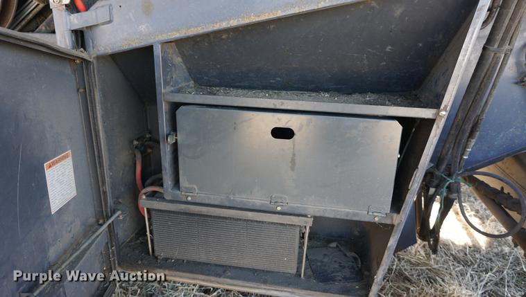 image for item DE3090 2003 Caterpillar Lexion 465 RWA combine