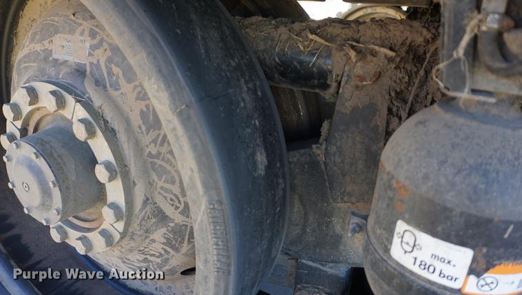 image for item DE3090 2003 Caterpillar Lexion 465 RWA combine