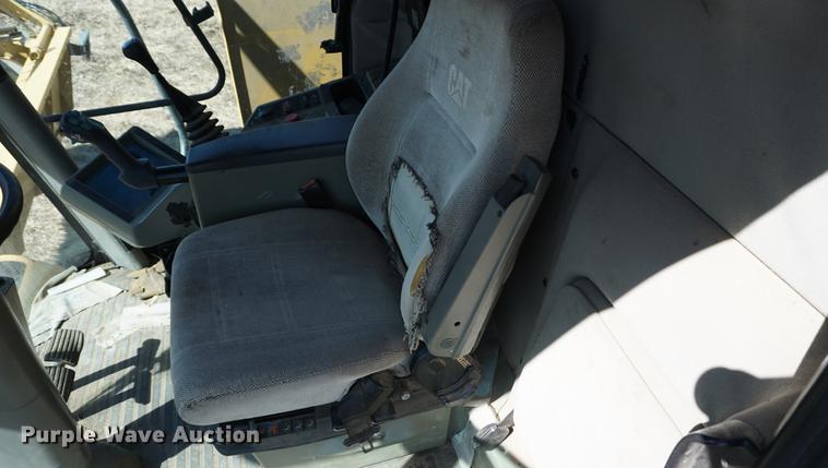 image for item DE3091 1998 Caterpillar Lexion 465 RWA combine