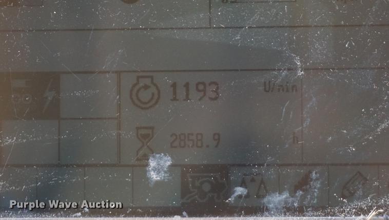 image for item DE3091 1998 Caterpillar Lexion 465 RWA combine