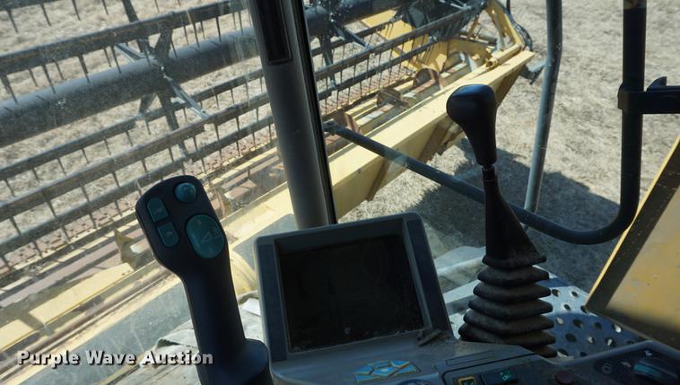 image for item DE3091 1998 Caterpillar Lexion 465 RWA combine