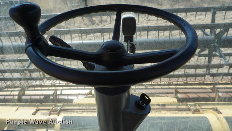 image for item DE3091 1998 Caterpillar Lexion 465 RWA combine