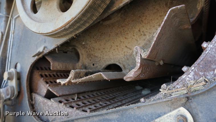 image for item DE3091 1998 Caterpillar Lexion 465 RWA combine