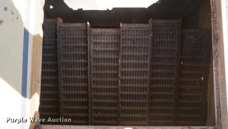 image for item DE3091 1998 Caterpillar Lexion 465 RWA combine