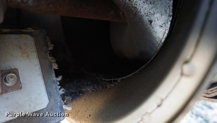 image for item DE3091 1998 Caterpillar Lexion 465 RWA combine