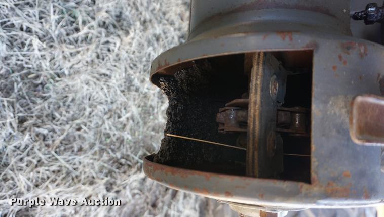 image for item DE3091 1998 Caterpillar Lexion 465 RWA combine