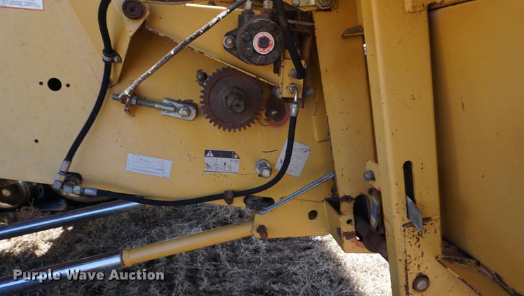 image for item DE3091 1998 Caterpillar Lexion 465 RWA combine