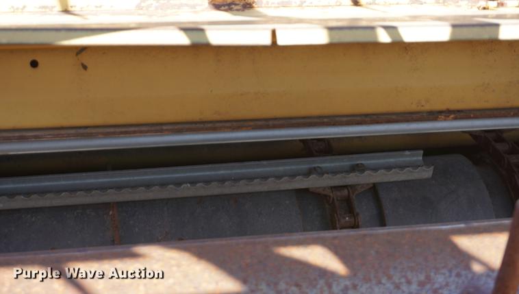 image for item DE3091 1998 Caterpillar Lexion 465 RWA combine