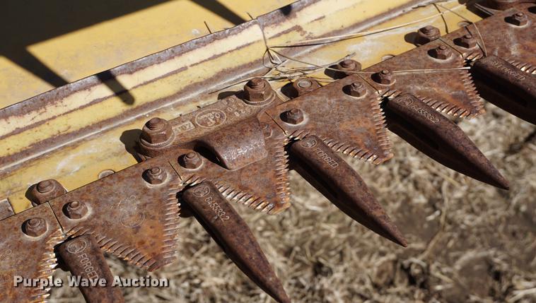 image for item DE3091 1998 Caterpillar Lexion 465 RWA combine