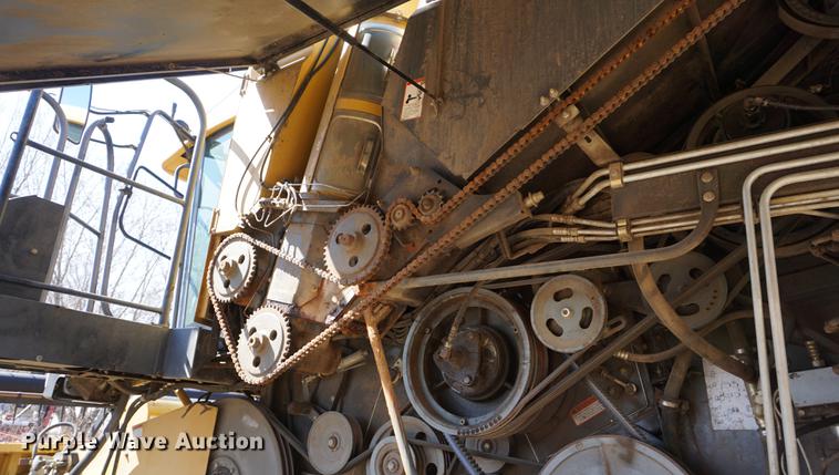 image for item DE3091 1998 Caterpillar Lexion 465 RWA combine