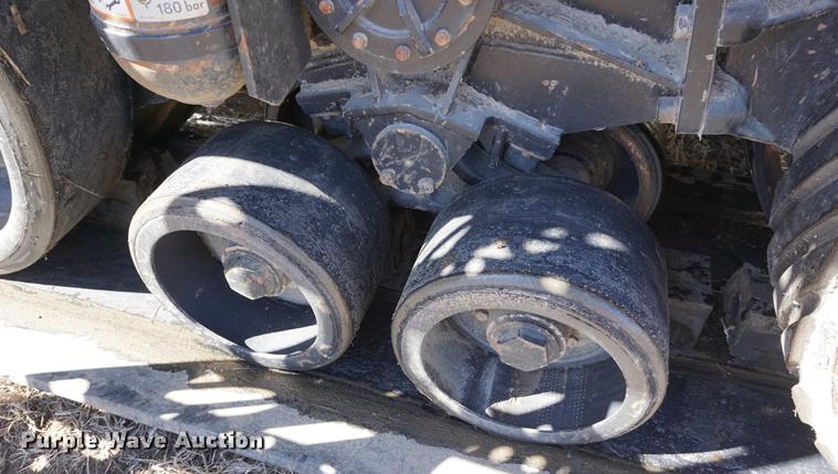 image for item DE3091 1998 Caterpillar Lexion 465 RWA combine