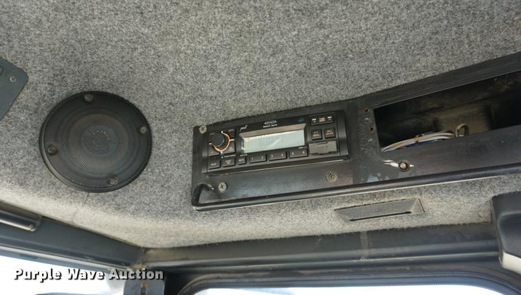 image for item DE3095 2000 Ag-Chem RoGator 1254 self-propelled sprayer