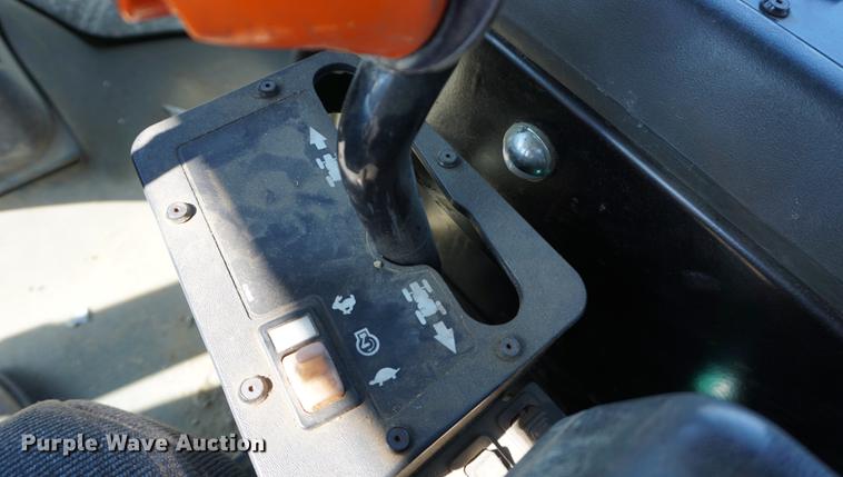 image for item DE3095 2000 Ag-Chem RoGator 1254 self-propelled sprayer