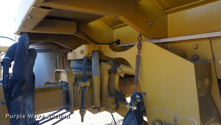 image for item DE3095 2000 Ag-Chem RoGator 1254 self-propelled sprayer