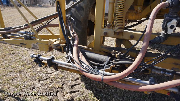 image for item DE3095 2000 Ag-Chem RoGator 1254 self-propelled sprayer