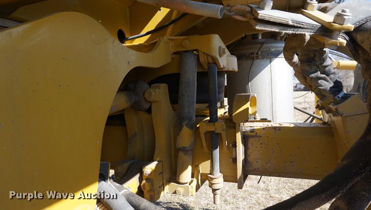 image for item DE3095 2000 Ag-Chem RoGator 1254 self-propelled sprayer