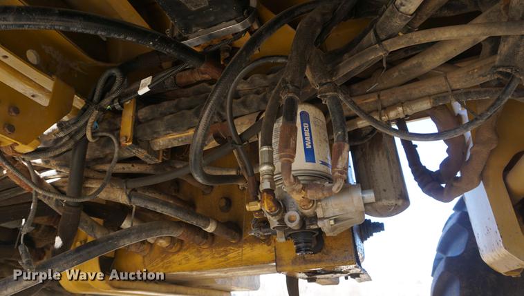 image for item DE3095 2000 Ag-Chem RoGator 1254 self-propelled sprayer