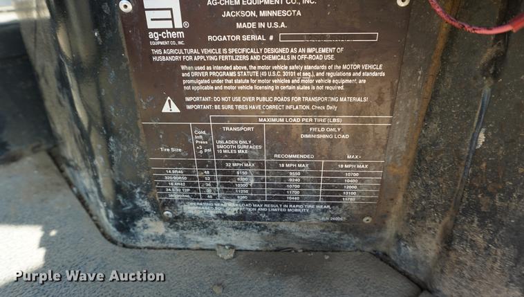 image for item DE3095 2000 Ag-Chem RoGator 1254 self-propelled sprayer