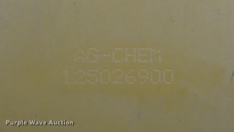 image for item DE3095 2000 Ag-Chem RoGator 1254 self-propelled sprayer