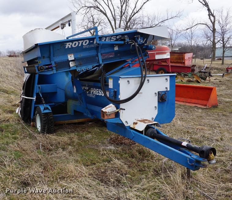 image for item DE3113 Roto-press silage bagger