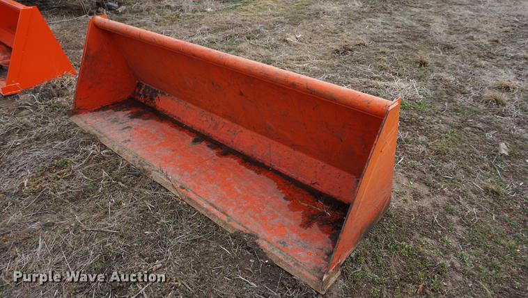 image for item DE3114 Kubota skid steer bucket