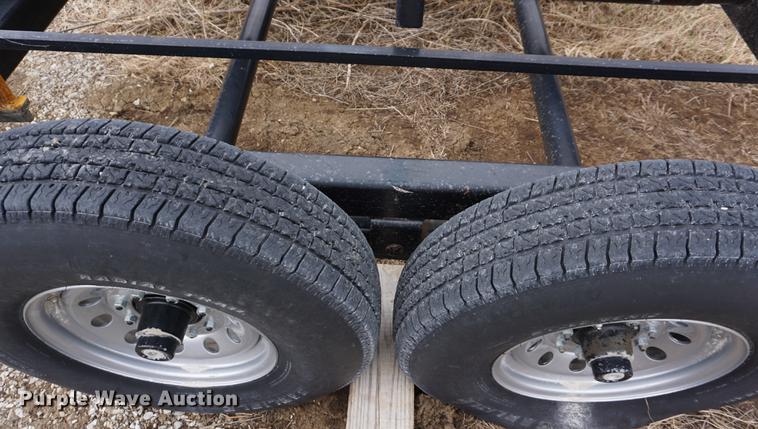 image for item DE3116 Hay Express hay bale trailer