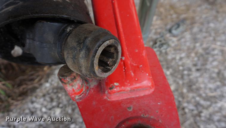 image for item DE3118 2011 Massey Ferguson 1839 small square baler