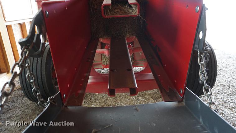 image for item DE3118 2011 Massey Ferguson 1839 small square baler