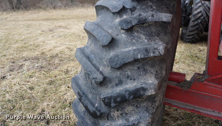 image for item DE3119 2007 Unverferth 5000 grain cart