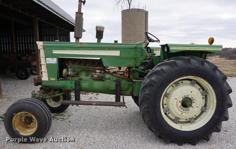 image for item DE3123 1974 Oliver 1655 tractor