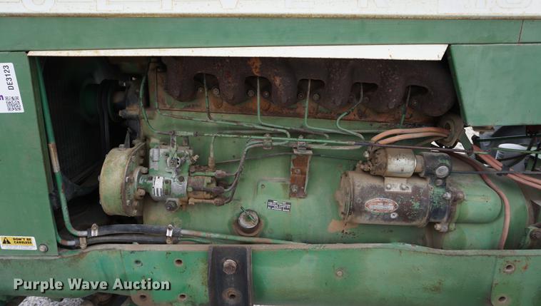 image for item DE3123 1974 Oliver 1655 tractor