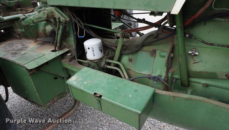image for item DE3123 1974 Oliver 1655 tractor