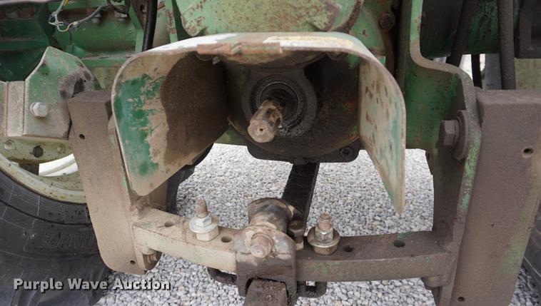 image for item DE3123 1974 Oliver 1655 tractor