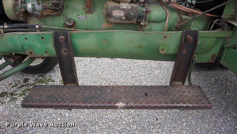 image for item DE3123 1974 Oliver 1655 tractor