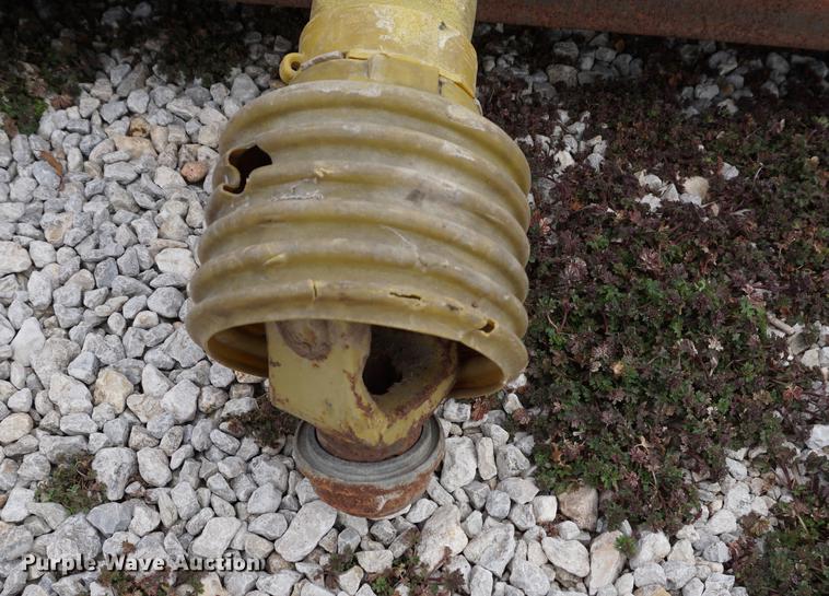 image for item DE3123 1974 Oliver 1655 tractor