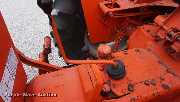 image for item DE3124 1968 Allis Chalmers 170 tractor