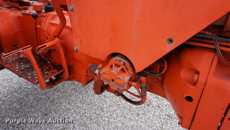 image for item DE3124 1968 Allis Chalmers 170 tractor