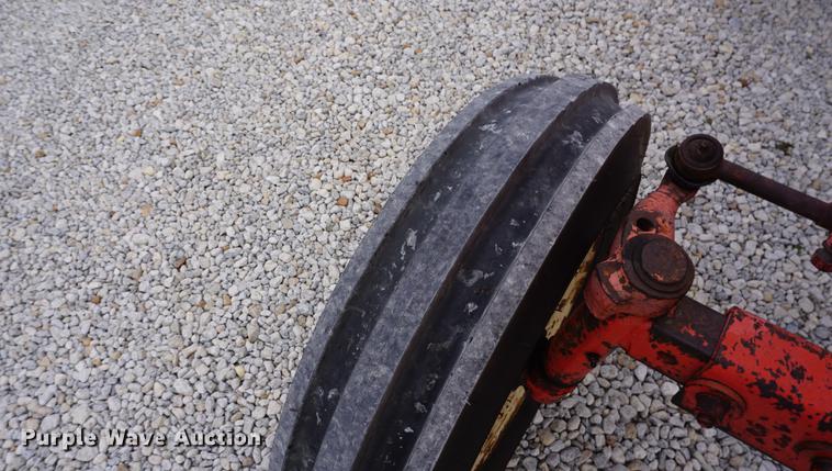 image for item DE3124 1968 Allis Chalmers 170 tractor