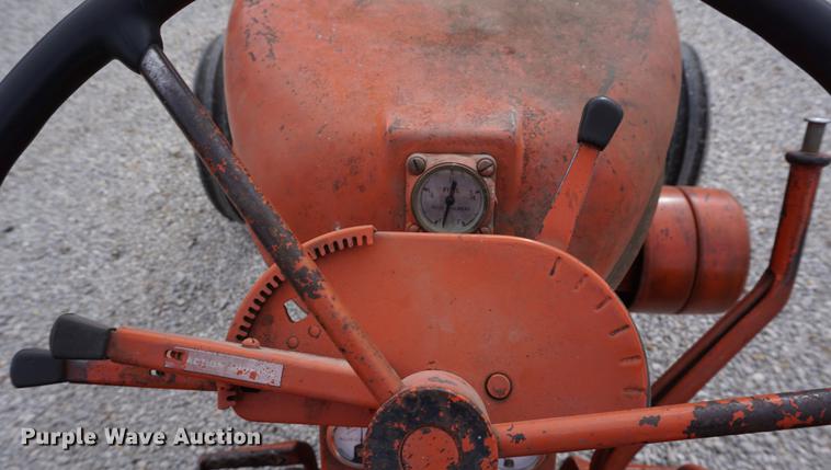 image for item DE3126 1957 Allis Chalmers D14 tractor