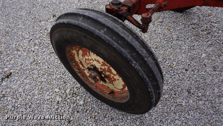 image for item DE3126 1957 Allis Chalmers D14 tractor