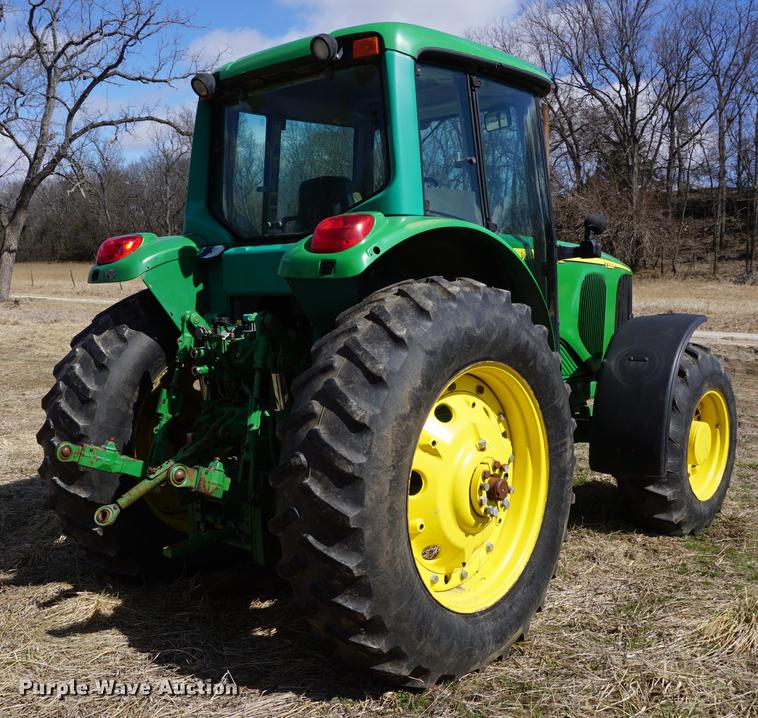 image for item DE3127 2003 John Deere 7320 MFWD tractor