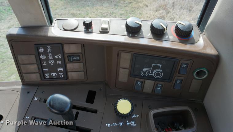 image for item DE3127 2003 John Deere 7320 MFWD tractor