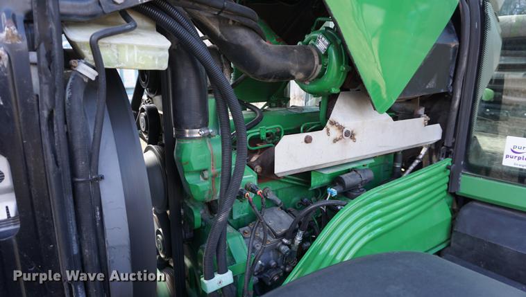 image for item DE3127 2003 John Deere 7320 MFWD tractor