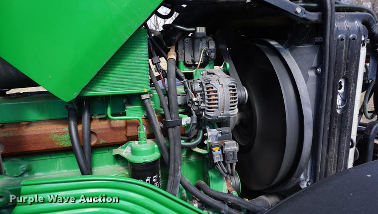 image for item DE3127 2003 John Deere 7320 MFWD tractor