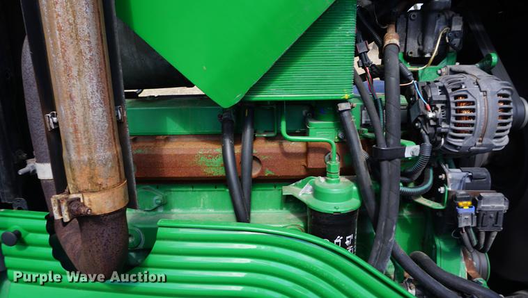 image for item DE3127 2003 John Deere 7320 MFWD tractor