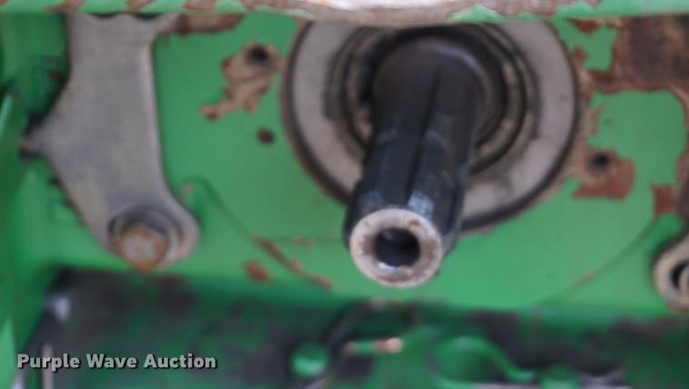 image for item DE3127 2003 John Deere 7320 MFWD tractor