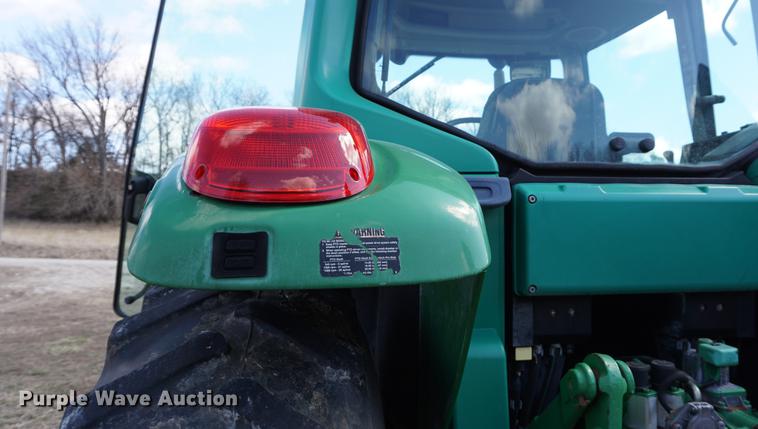 image for item DE3127 2003 John Deere 7320 MFWD tractor