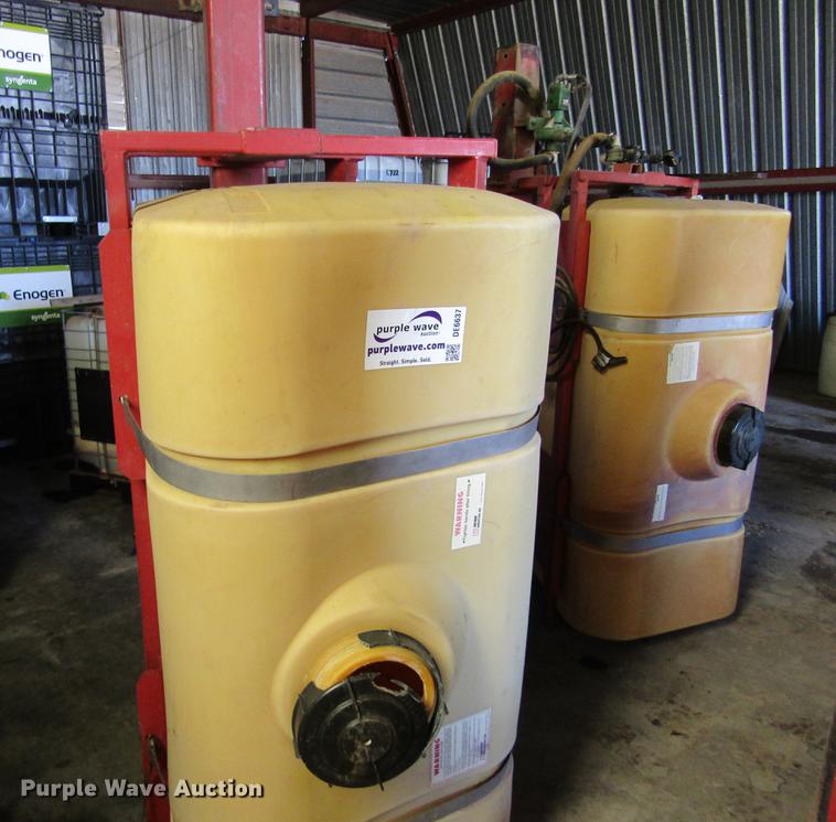 image for item DE6637 (2) Wylie saddle tanks