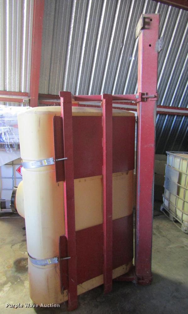 image for item DE6637 (2) Wylie saddle tanks